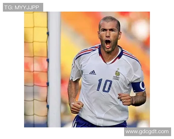 全球足球历史最强十大球星排名揭晓 他们的辉煌成就与传奇瞬间 全球足球历史最强十大球星排名揭晓 他们的辉煌成就与传奇瞬间