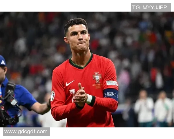 足球历史巨星排名揭秘 谁是世界足坛真正的传奇人物 足球历史巨星排名揭秘 谁是世界足坛真正的传奇人物