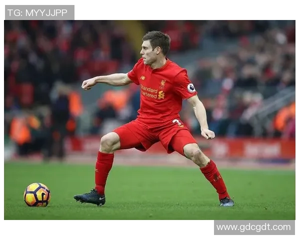 足球球星原地过人技巧分析提升球员突破能力与控场水平 足球球星原地过人技巧分析提升球员突破能力与控场水平