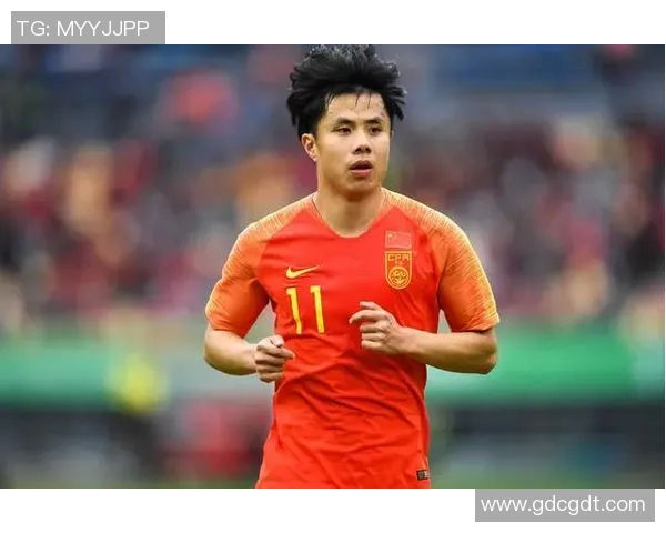 足球球星腿部力量训练秘籍 提升爆发力与耐力的关键技巧 足球球星腿部力量训练秘籍 提升爆发力与耐力的关键技巧