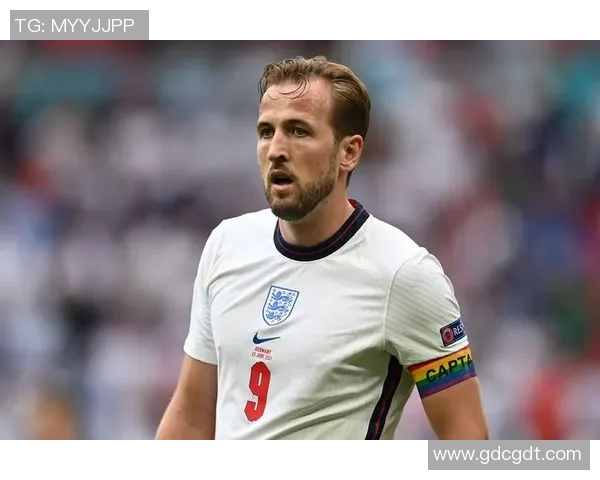 现役欧洲足球巨星盘点：顶级球员风采与影响力分析