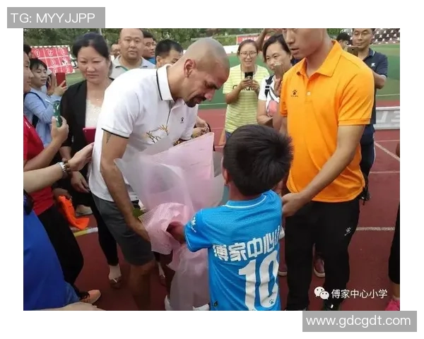 足球球星女友厦门之行 享受浪漫假期与城市魅力共融 足球球星女友厦门之行 享受浪漫假期与城市魅力共融